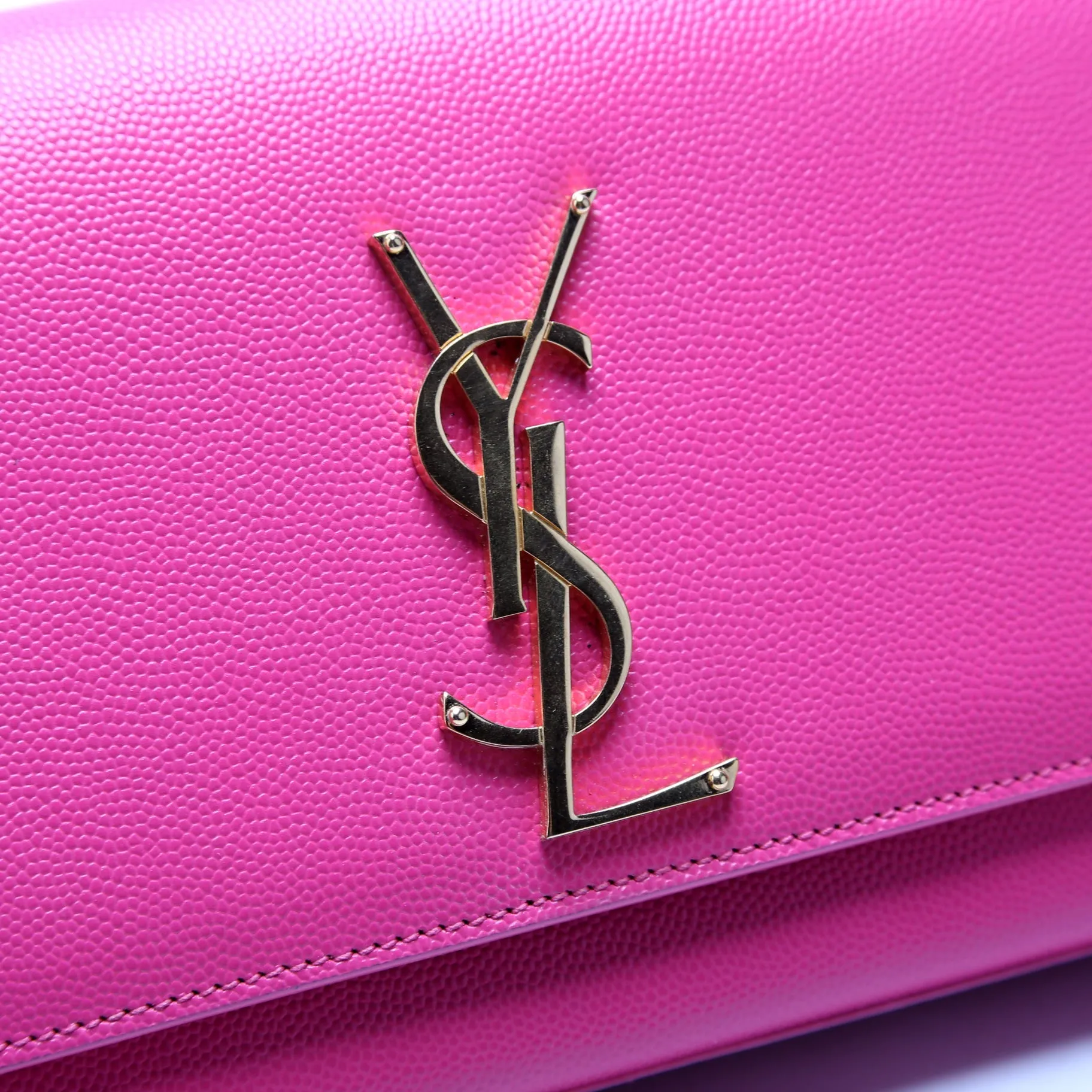 Cassandre Clutch 326079 Pink
